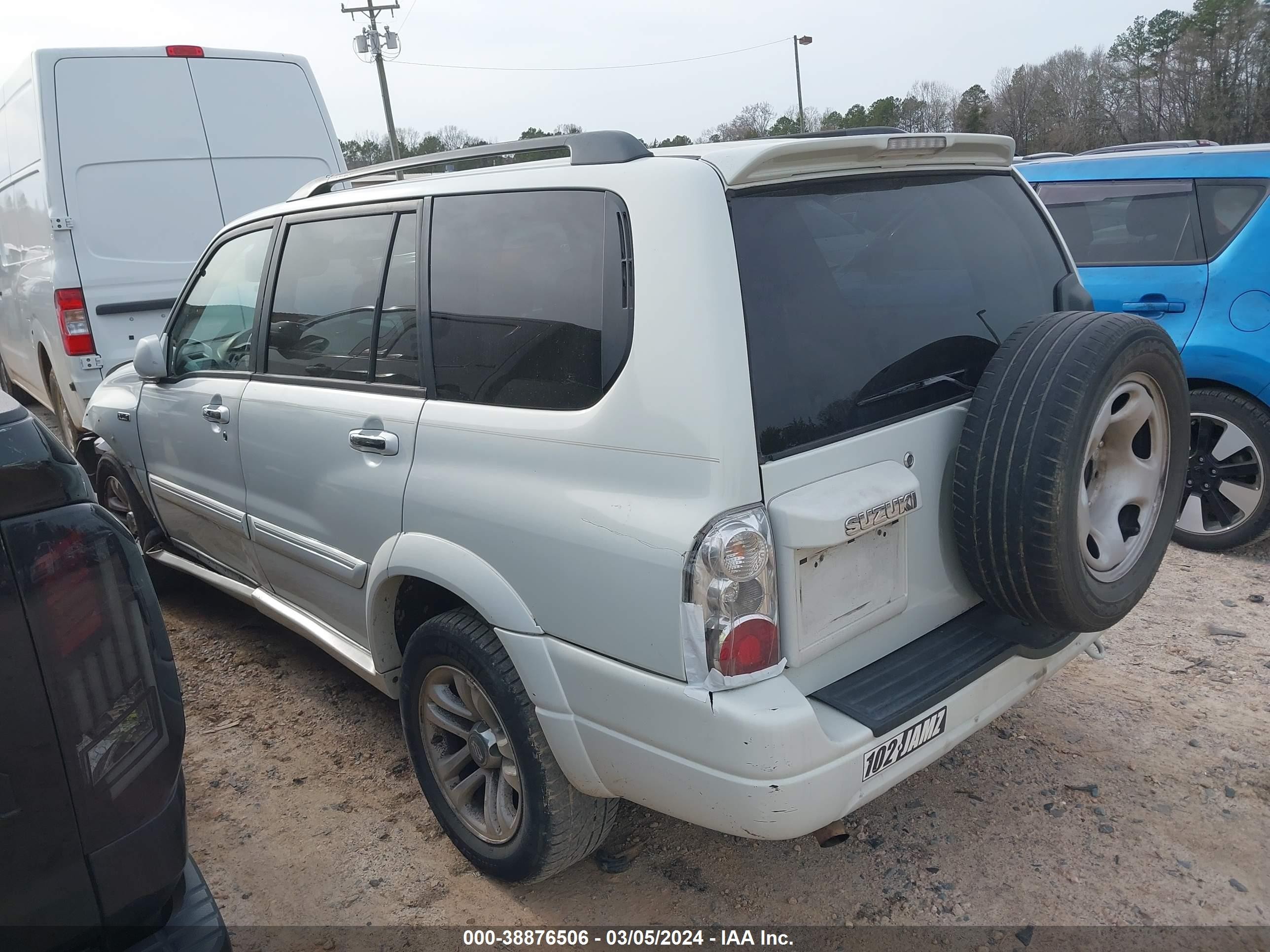 Photo 2 VIN: JS3TX92V444101404 - SUZUKI XL7 