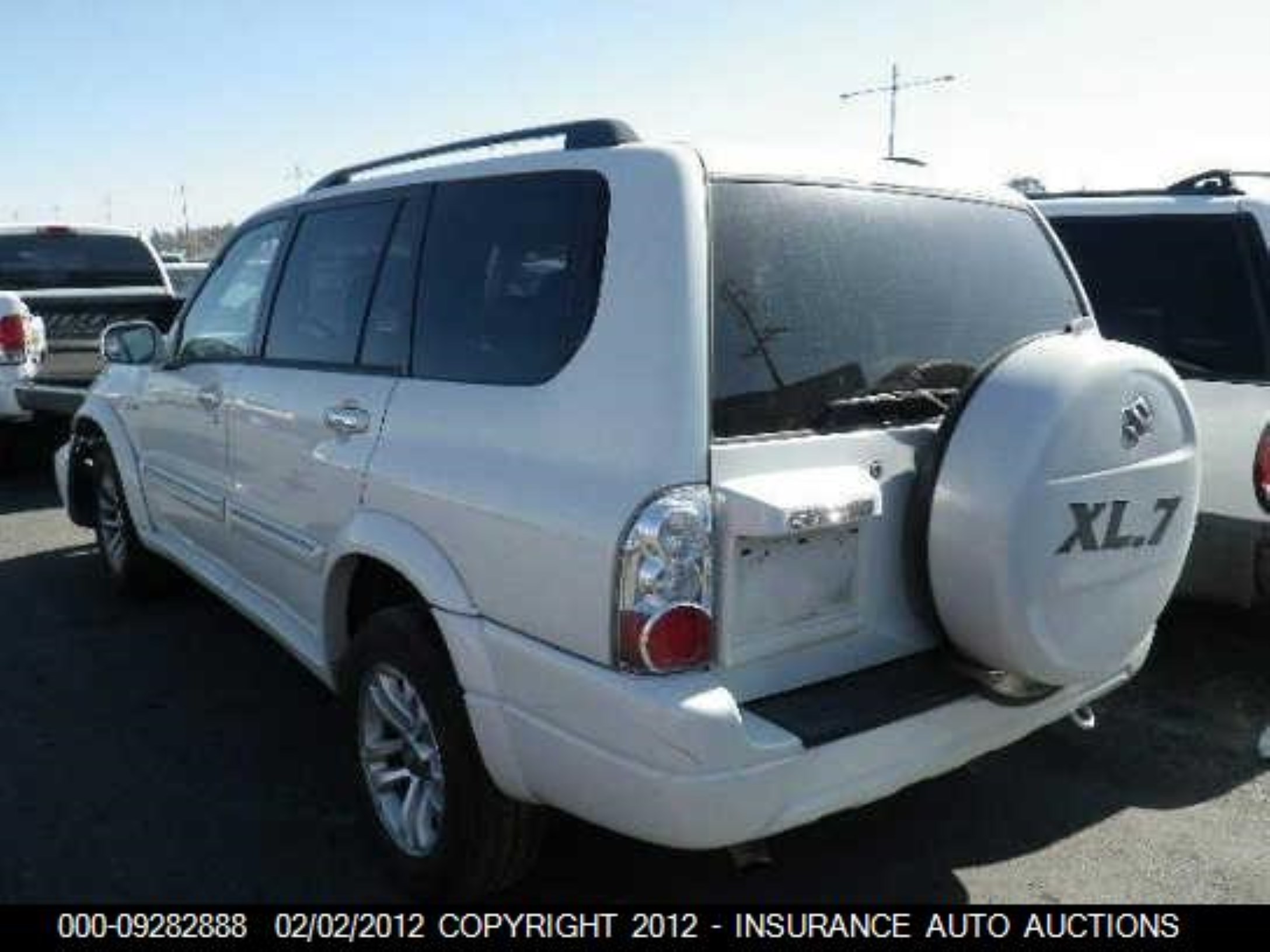 Photo 2 VIN: JS3TX92V954100881 - SUZUKI XL7 