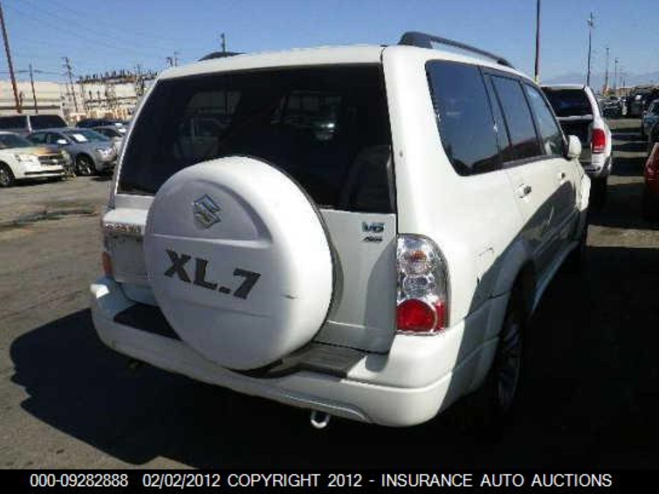 Photo 3 VIN: JS3TX92V954100881 - SUZUKI XL7 