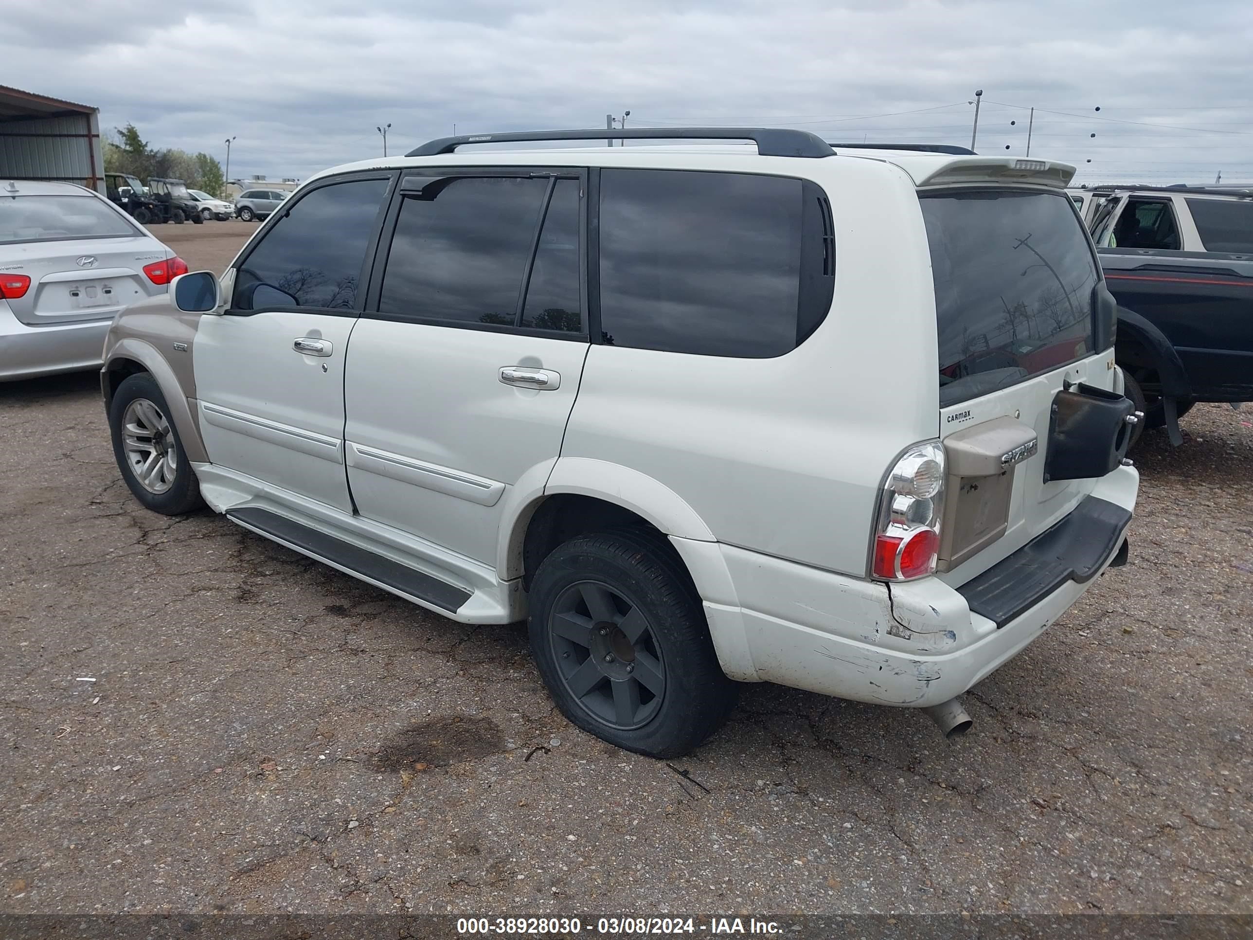 Photo 2 VIN: JS3TY92V964102001 - SUZUKI XL7 