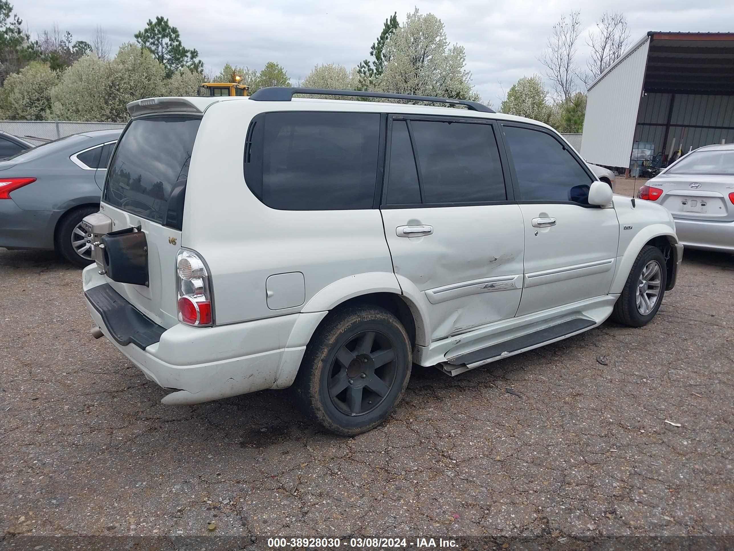 Photo 3 VIN: JS3TY92V964102001 - SUZUKI XL7 