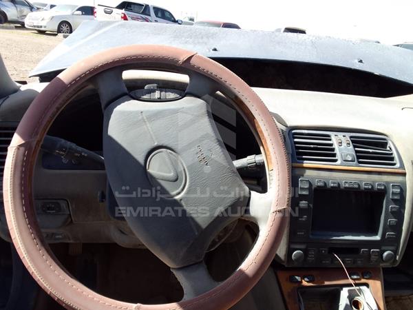 Photo 18 VIN: JT153UF2000117617 - LEXUS LS400 