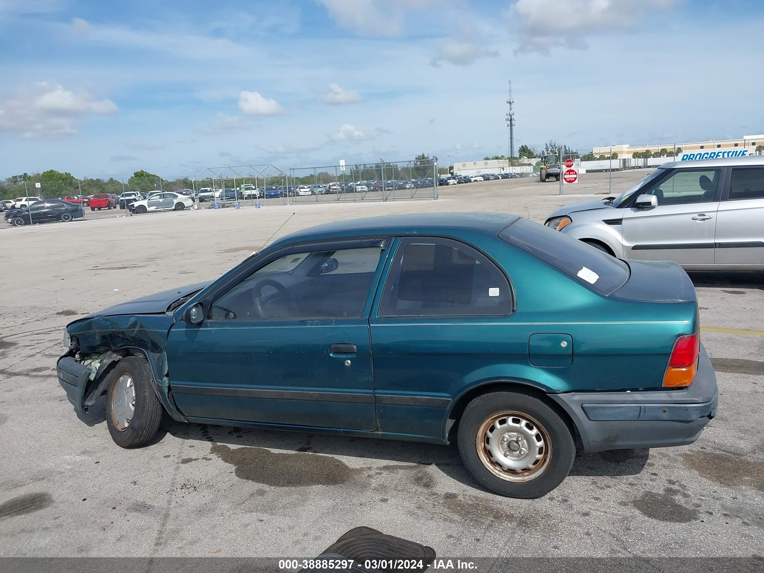 Photo 13 VIN: JT2AC52L8T0138883 - TOYOTA TERCEL 