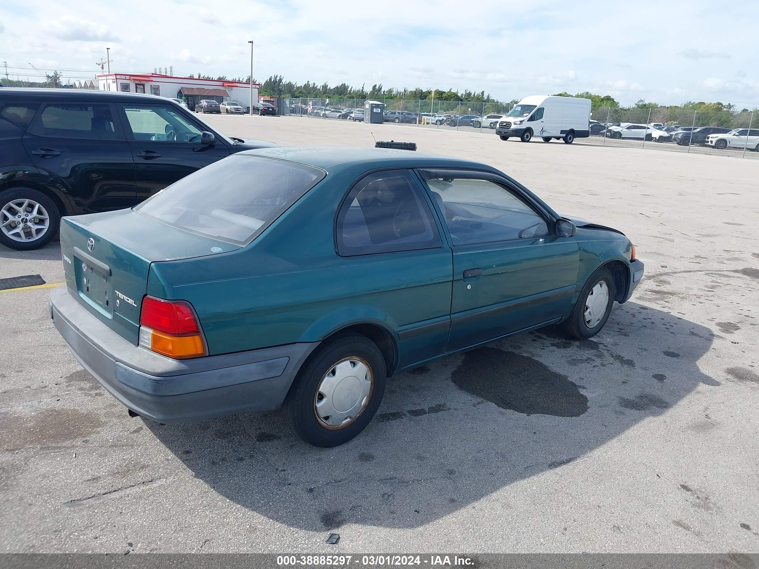 Photo 3 VIN: JT2AC52L8T0138883 - TOYOTA TERCEL 