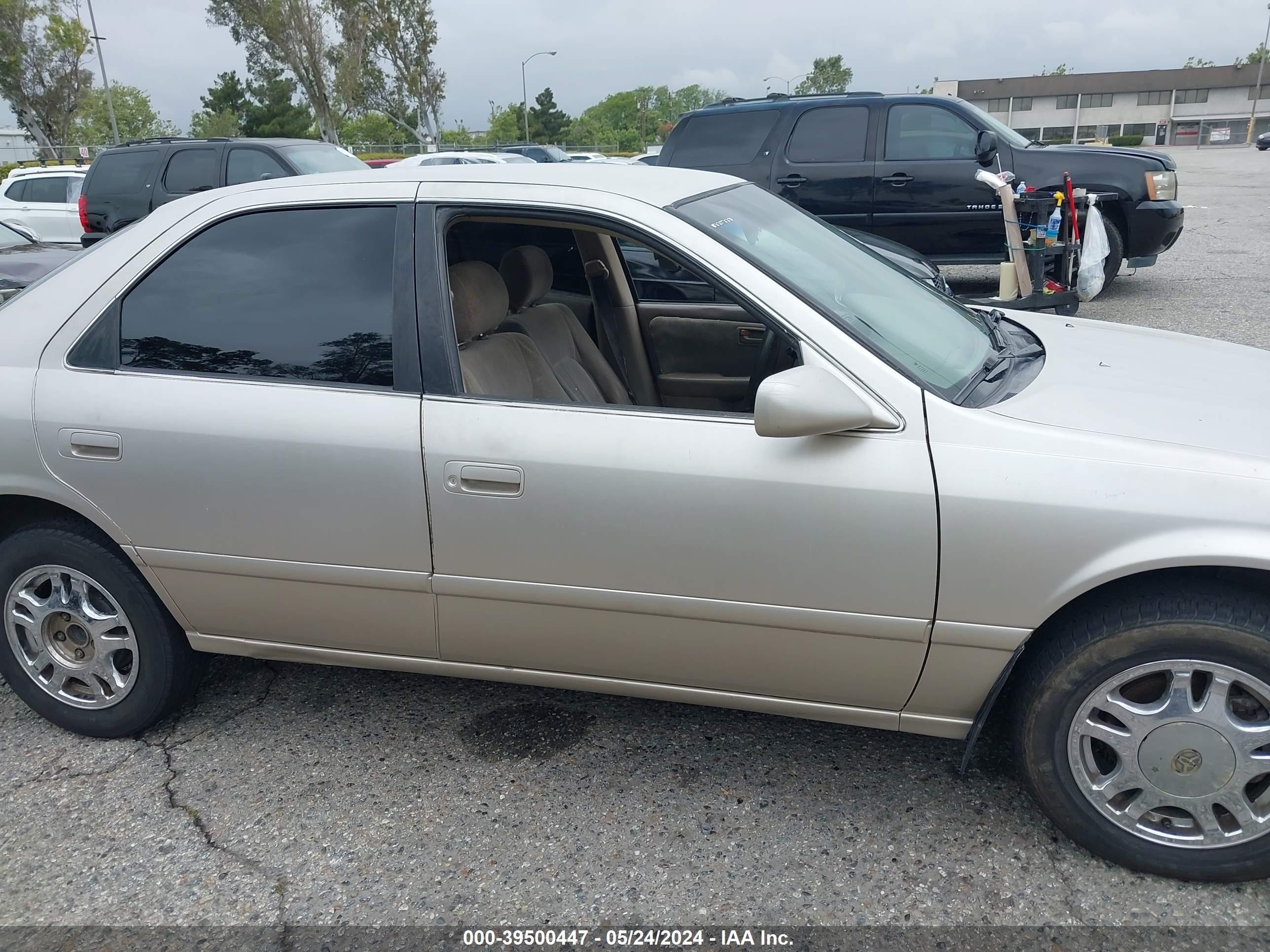 Photo 12 VIN: JT2B422K110539235 - TOYOTA CAMRY 