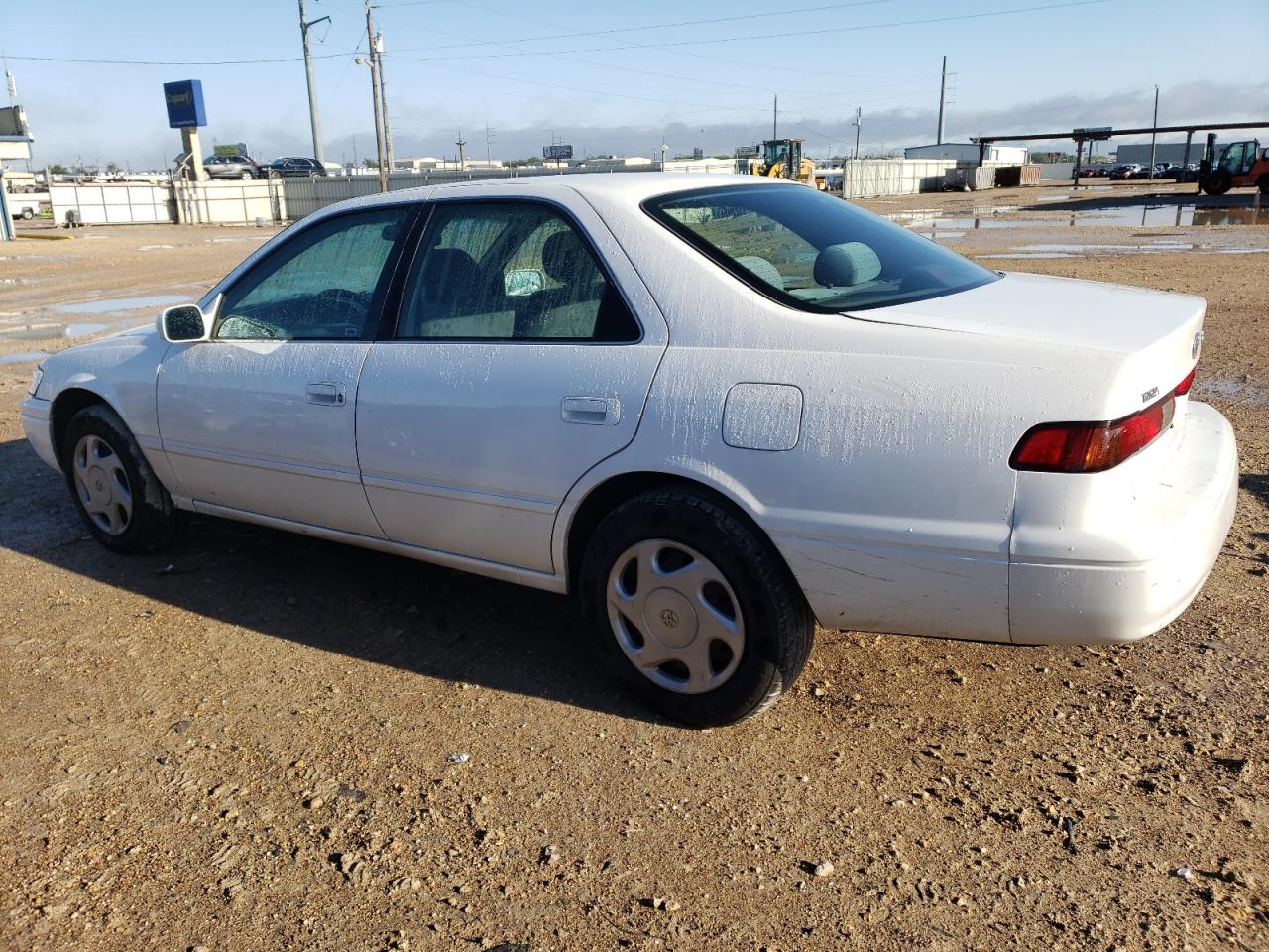 Photo 1 VIN: JT2BF22K1V0065103 - TOYOTA CAMRY 