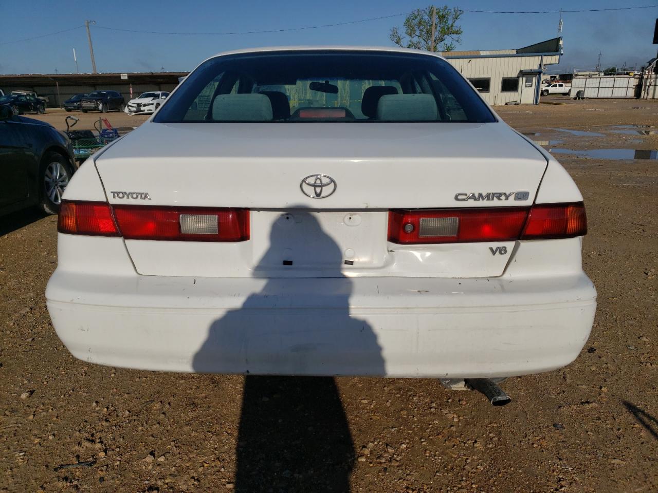 Photo 5 VIN: JT2BF22K1V0065103 - TOYOTA CAMRY 