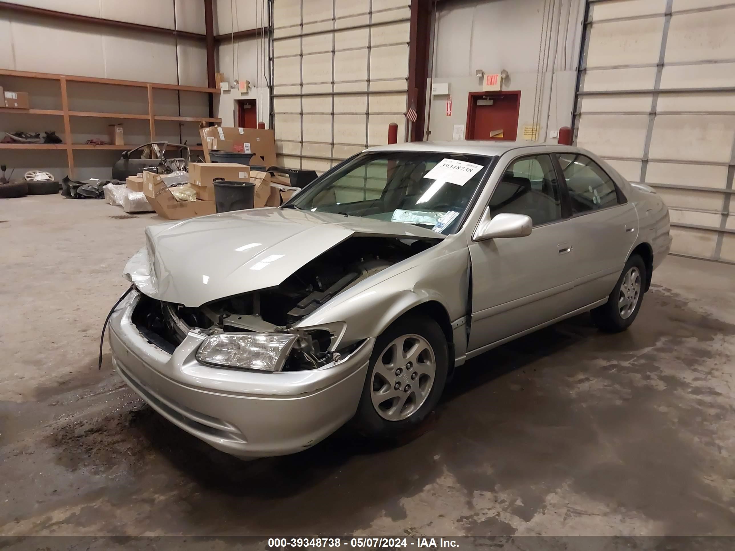 Photo 1 VIN: JT2BF22K1Y0238316 - TOYOTA CAMRY 