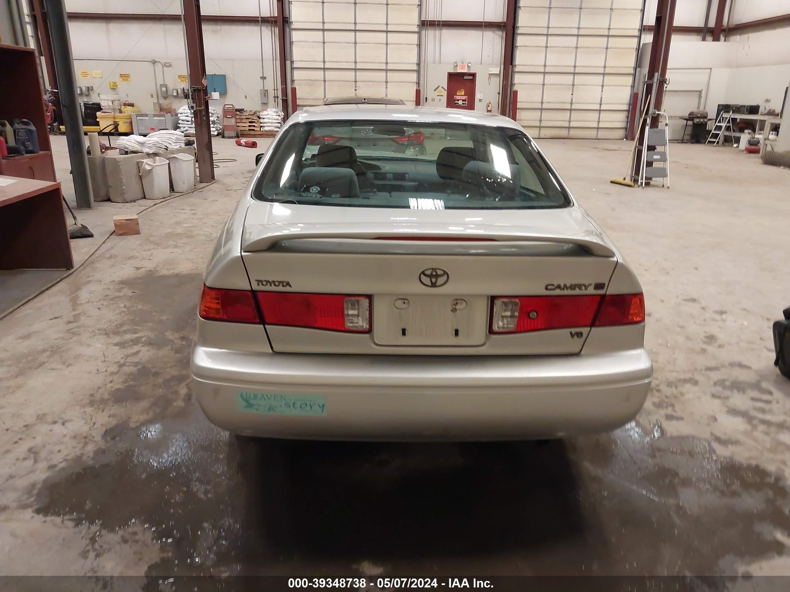 Photo 15 VIN: JT2BF22K1Y0238316 - TOYOTA CAMRY 