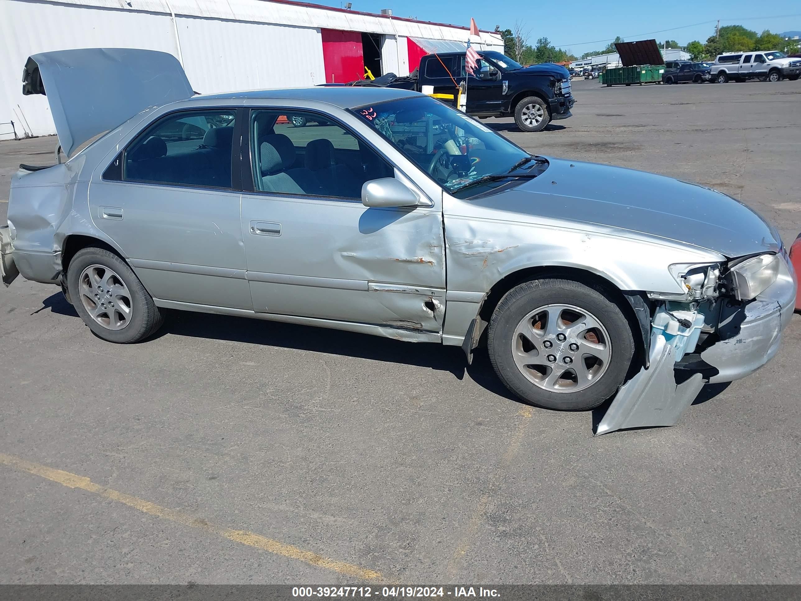 Photo 16 VIN: JT2BF22K2Y0237997 - TOYOTA CAMRY 