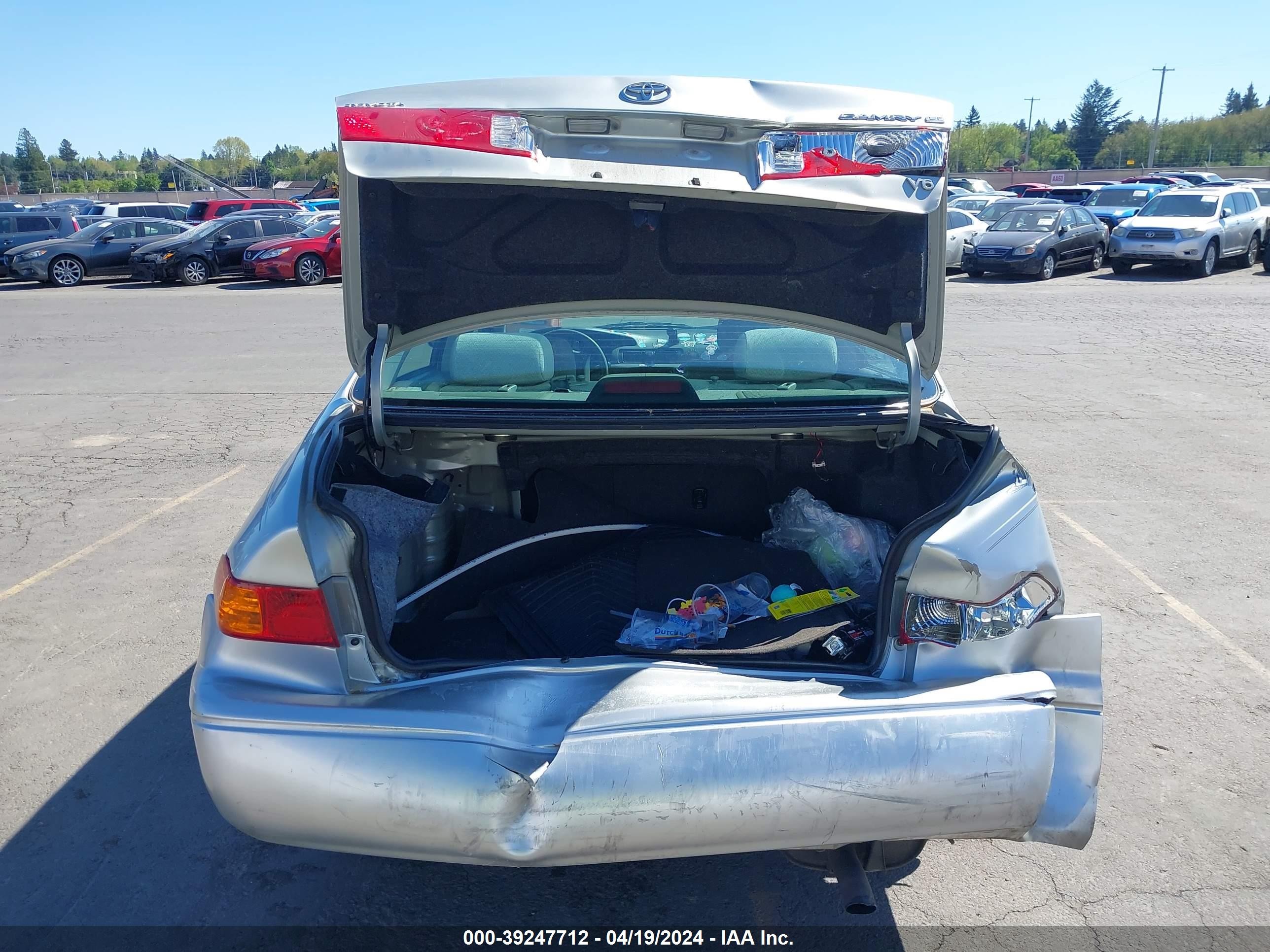 Photo 5 VIN: JT2BF22K2Y0237997 - TOYOTA CAMRY 