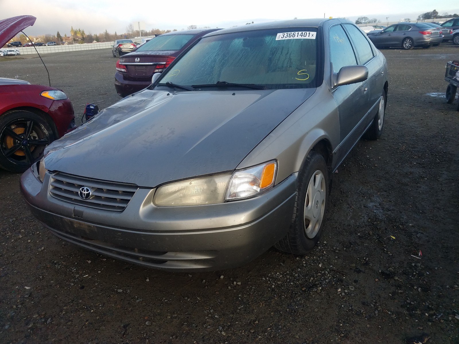 Photo 1 VIN: JT2BF22K3W0109216 - TOYOTA CAMRY CE 