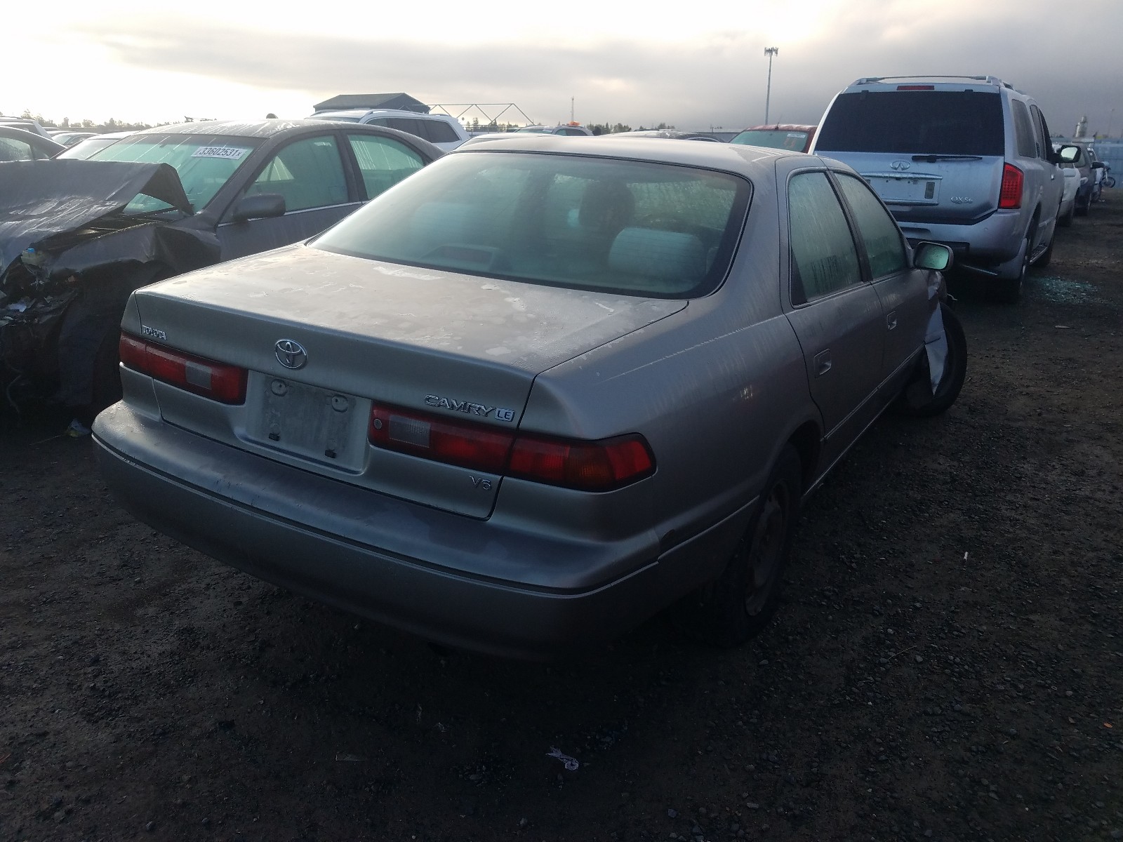 Photo 3 VIN: JT2BF22K3W0109216 - TOYOTA CAMRY CE 