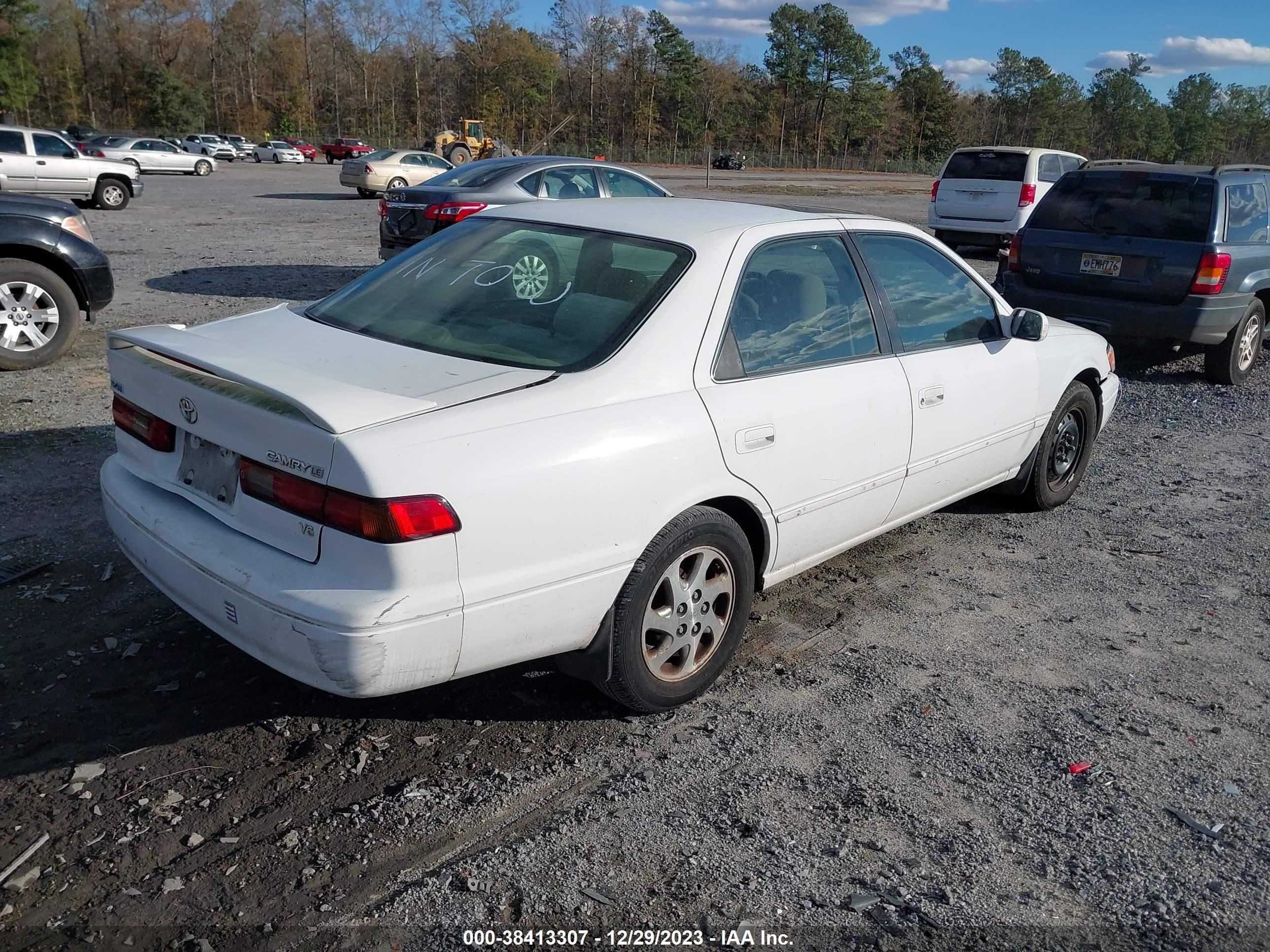 Photo 3 VIN: JT2BF22K3X0202559 - TOYOTA CAMRY 