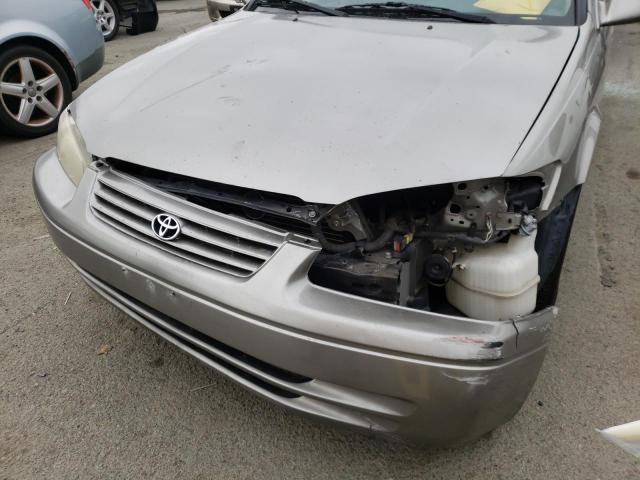 Photo 8 VIN: JT2BF22K4X0185464 - TOYOTA CAMRY LE 