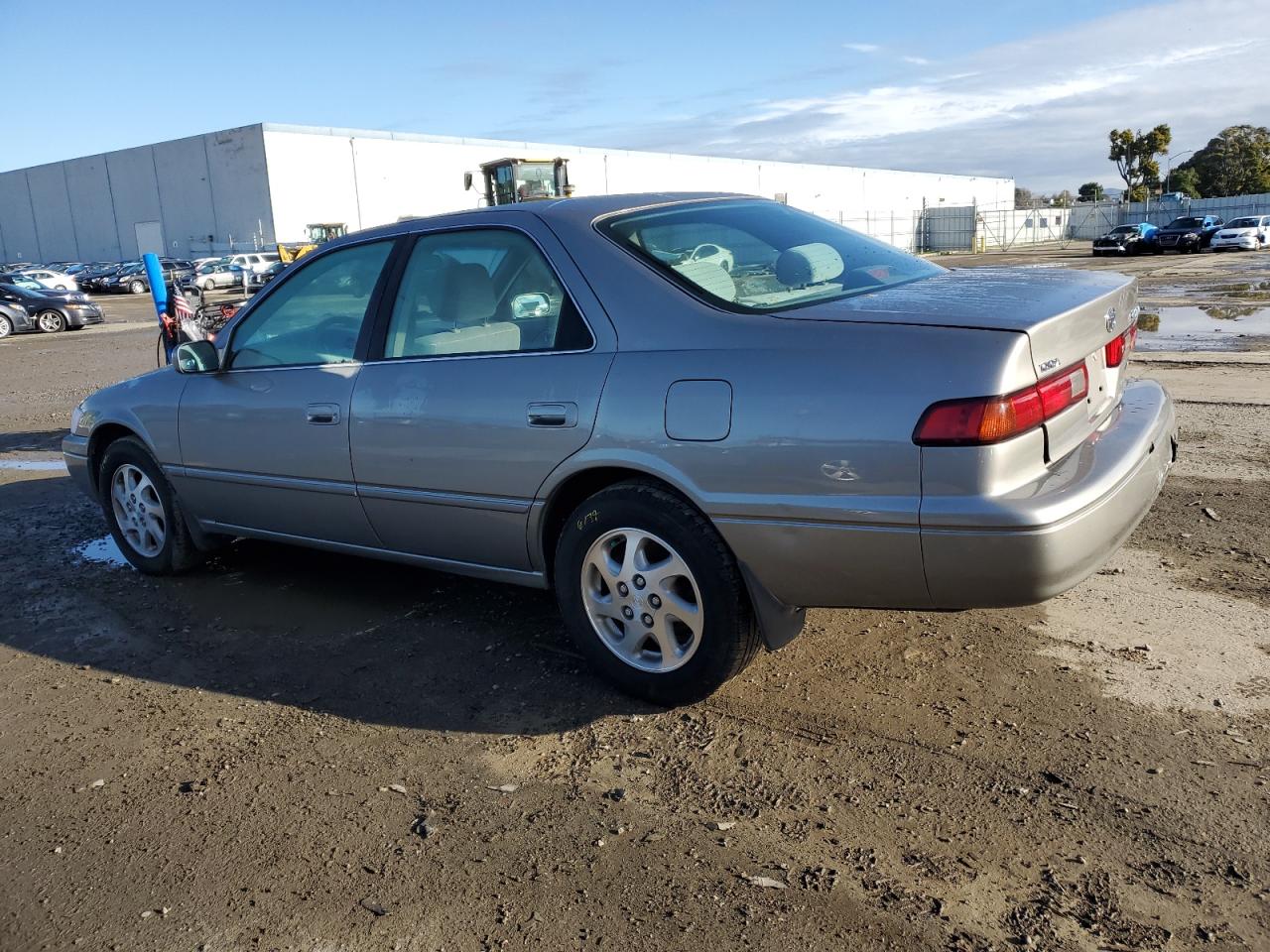 Photo 1 VIN: JT2BF22K4X0190261 - TOYOTA CAMRY 