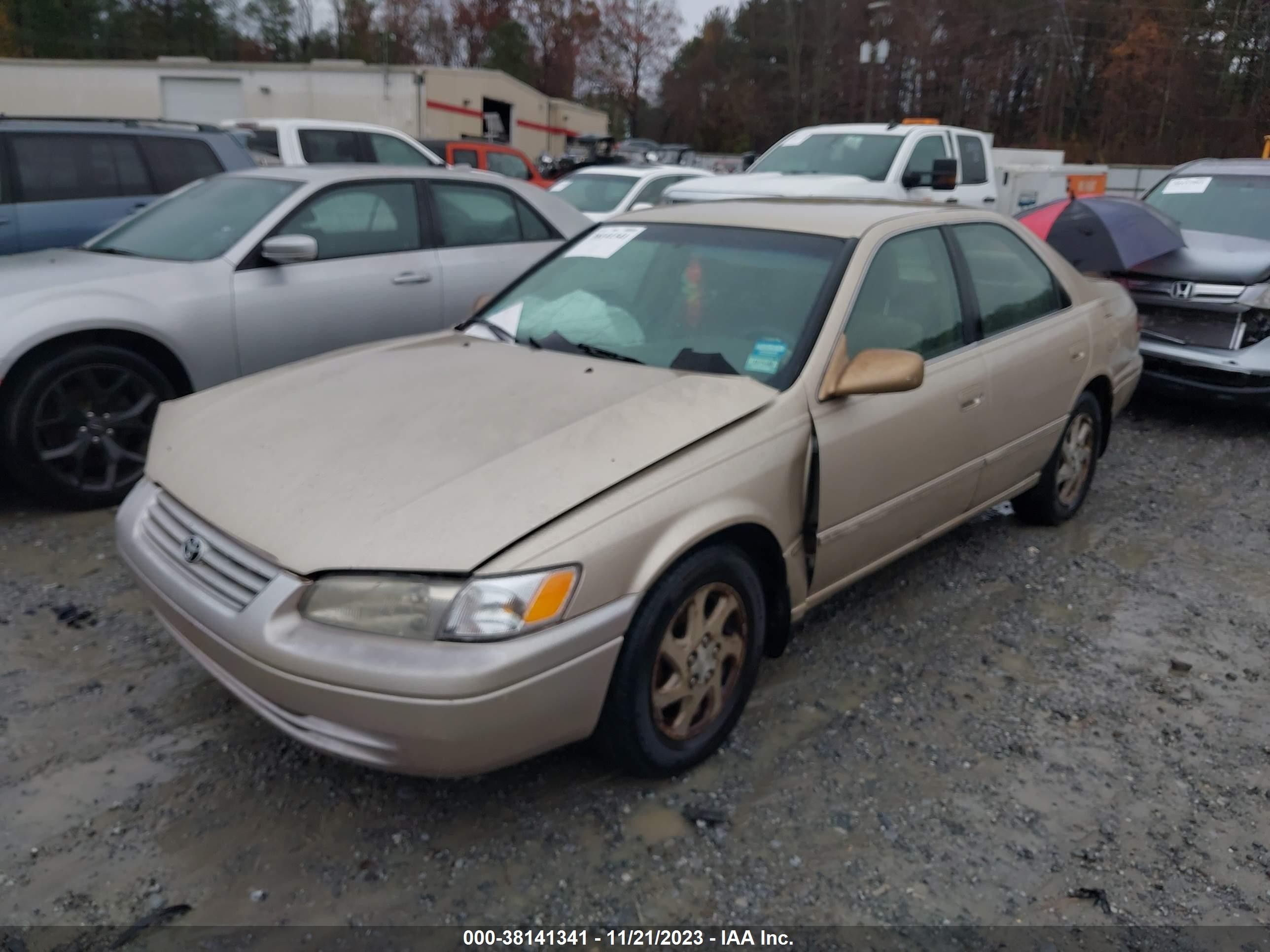 Photo 1 VIN: JT2BF22K4X0204109 - TOYOTA CAMRY 