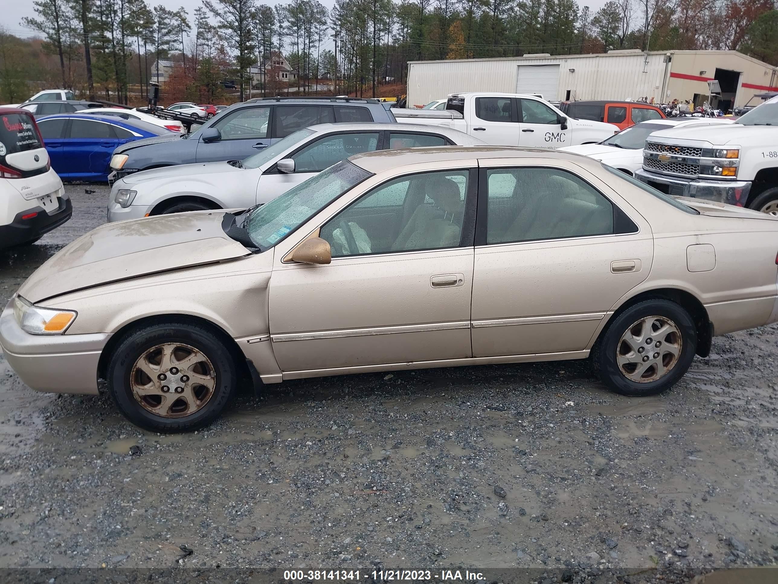 Photo 13 VIN: JT2BF22K4X0204109 - TOYOTA CAMRY 