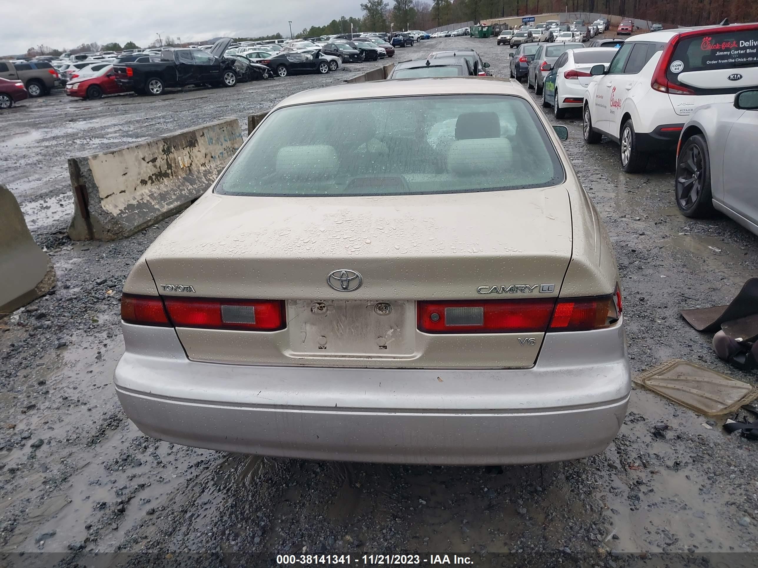 Photo 15 VIN: JT2BF22K4X0204109 - TOYOTA CAMRY 