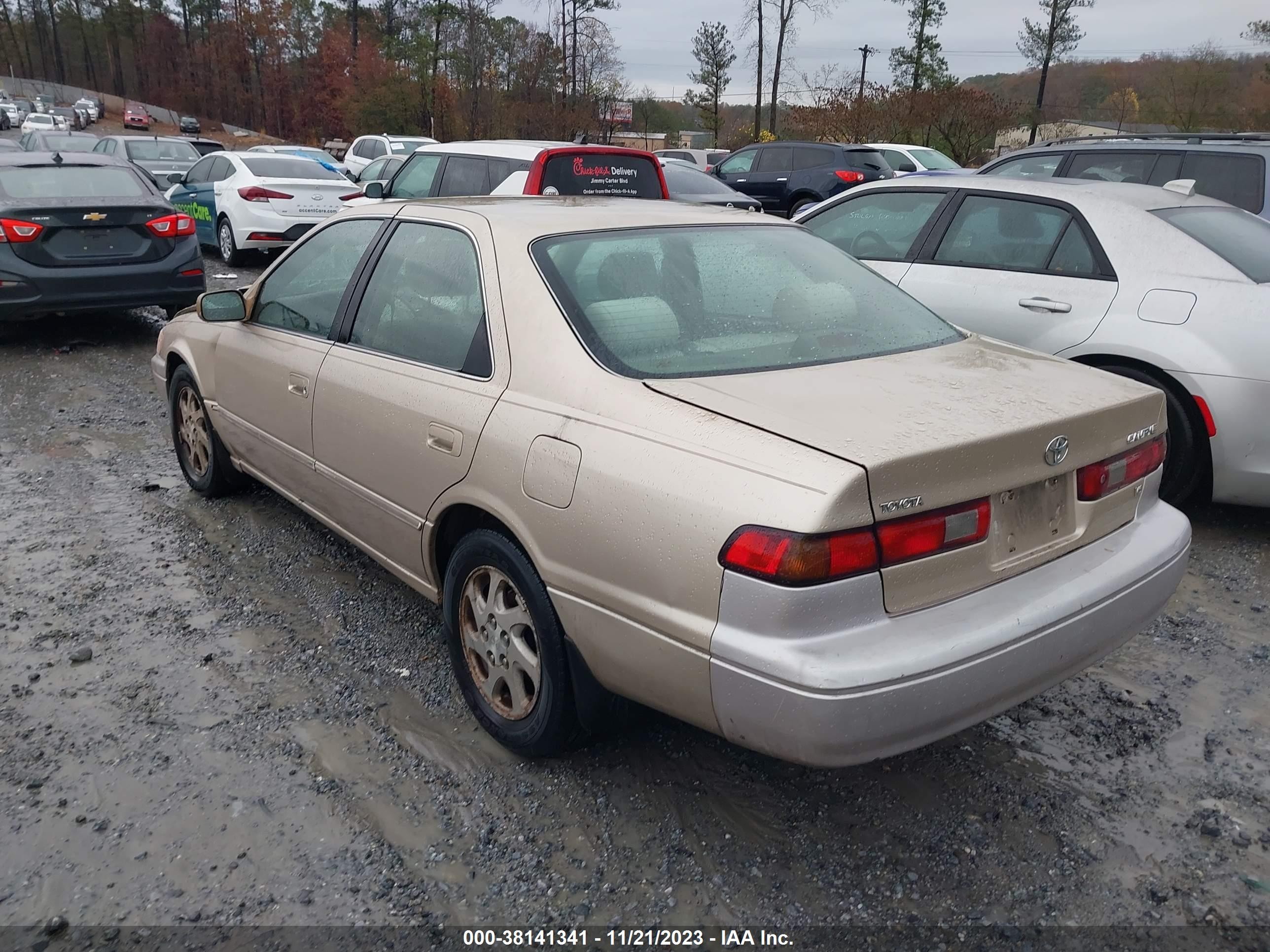 Photo 2 VIN: JT2BF22K4X0204109 - TOYOTA CAMRY 