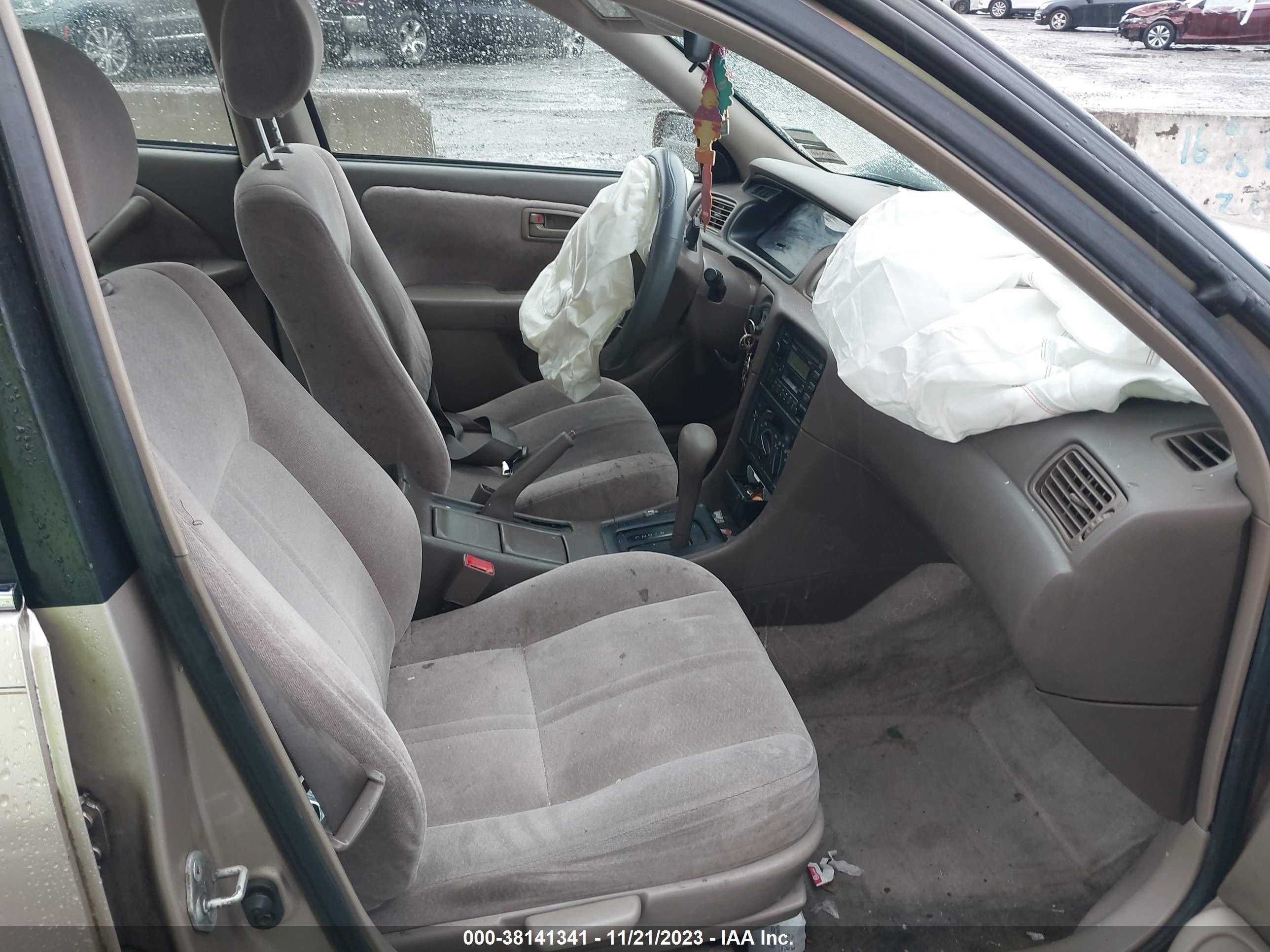 Photo 4 VIN: JT2BF22K4X0204109 - TOYOTA CAMRY 