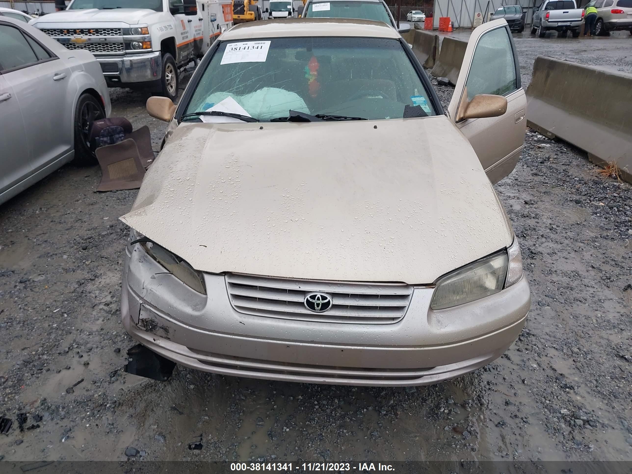 Photo 9 VIN: JT2BF22K4X0204109 - TOYOTA CAMRY 