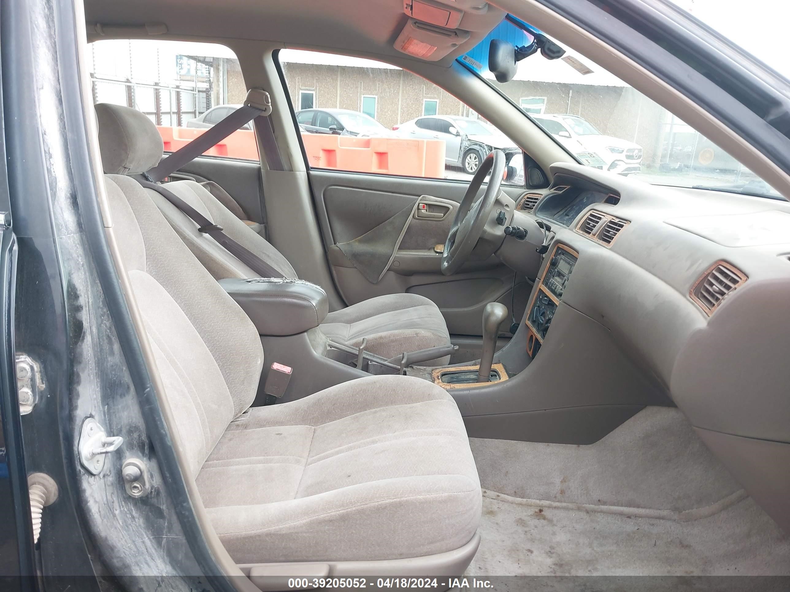 Photo 4 VIN: JT2BF22K5X0222943 - TOYOTA CAMRY 