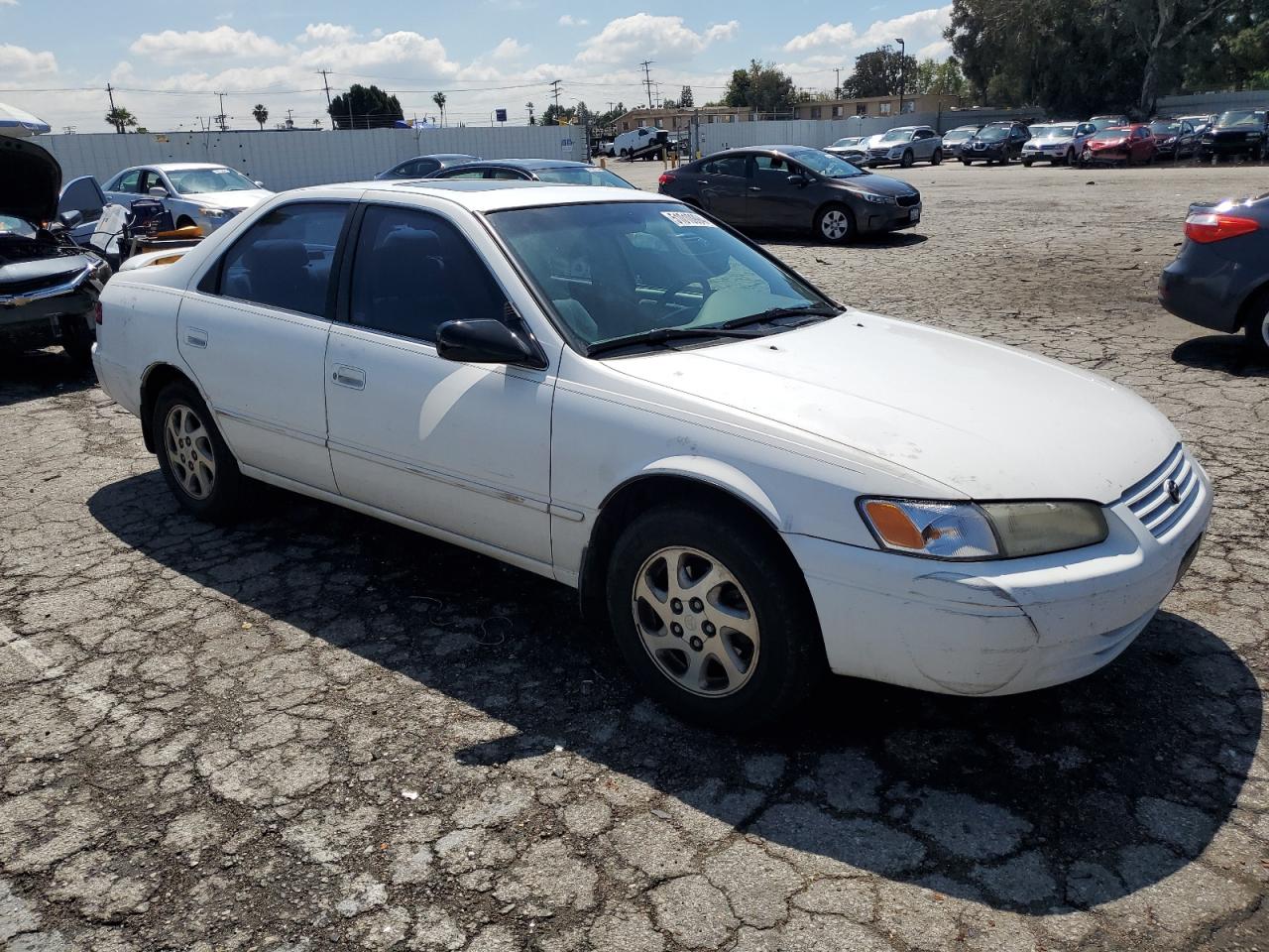 Photo 3 VIN: JT2BF22K6X0156841 - TOYOTA CAMRY 