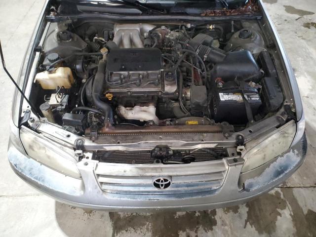 Photo 10 VIN: JT2BF22K7V0048953 - TOYOTA CAMRY LE 