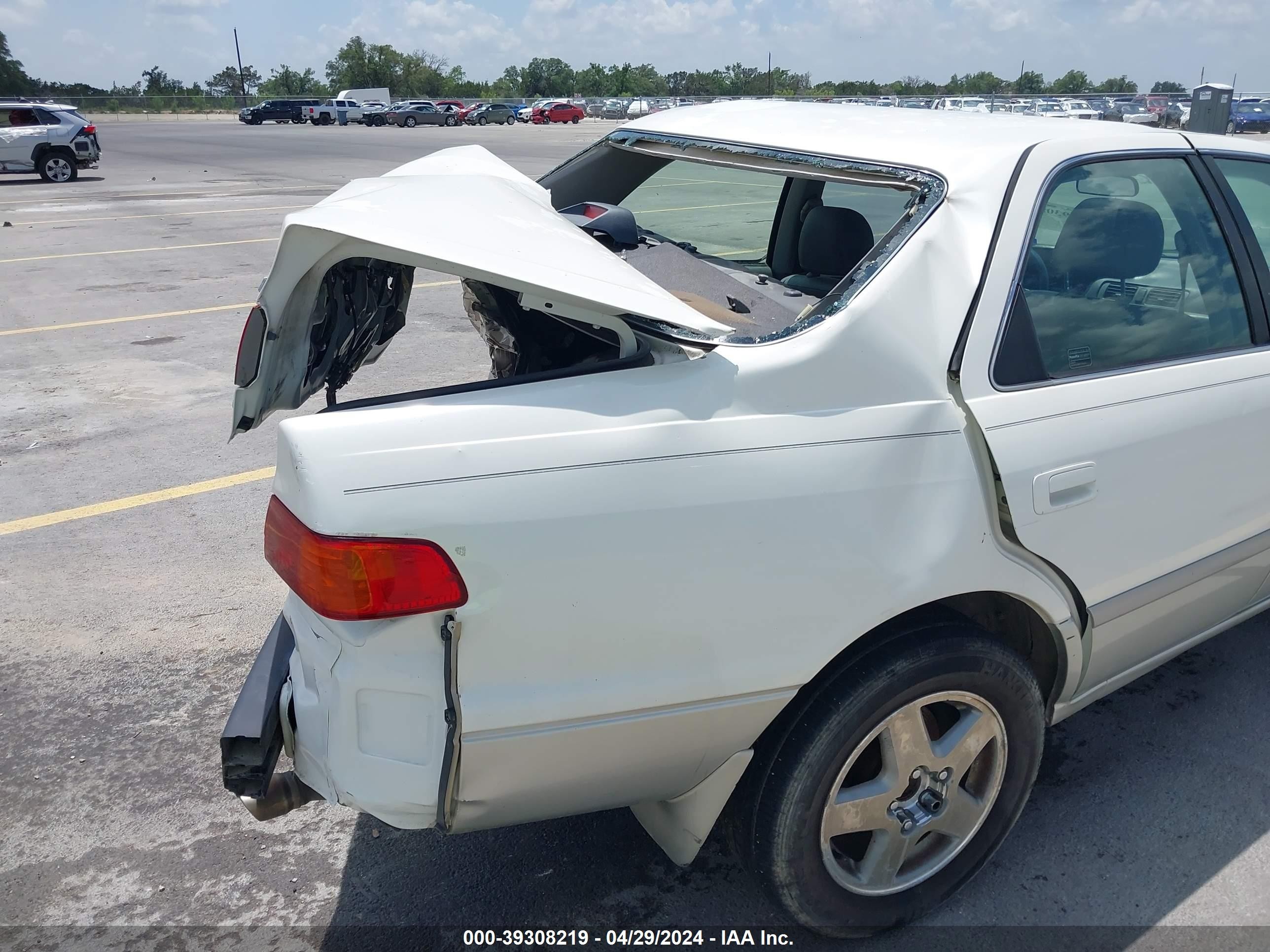 Photo 17 VIN: JT2BF22K810313535 - TOYOTA CAMRY 