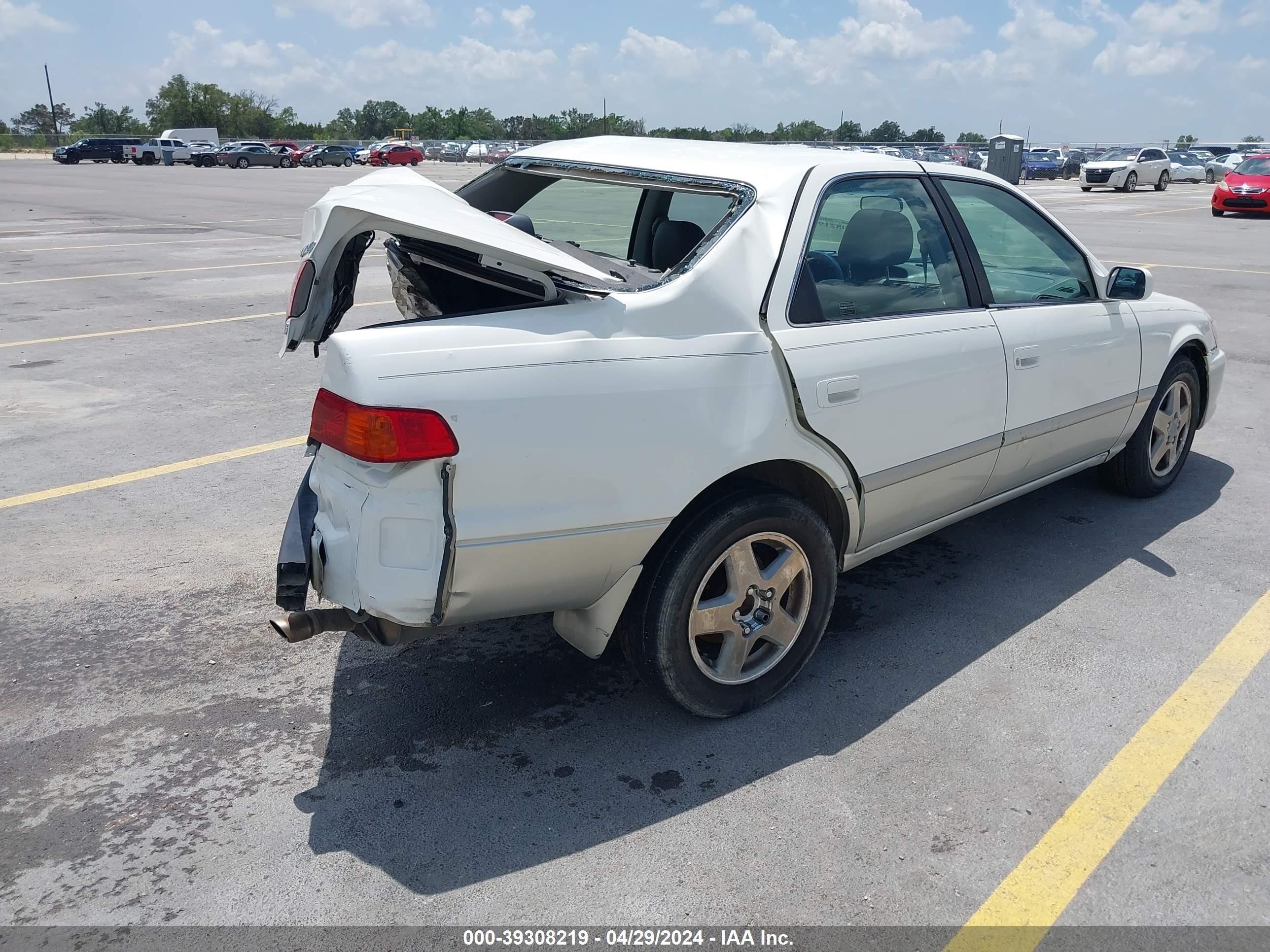 Photo 3 VIN: JT2BF22K810313535 - TOYOTA CAMRY 