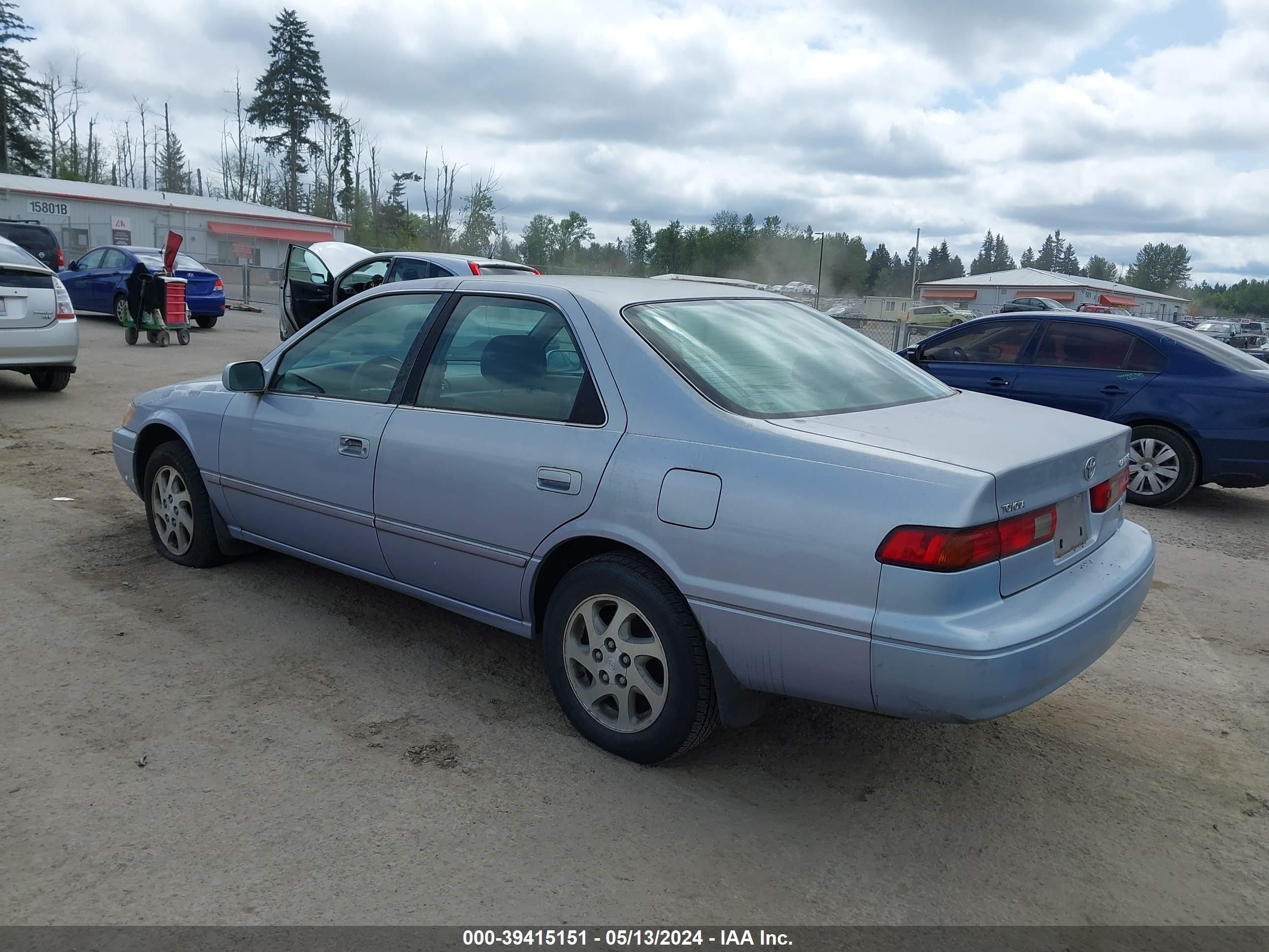 Photo 2 VIN: JT2BF22K8V0009000 - TOYOTA CAMRY 