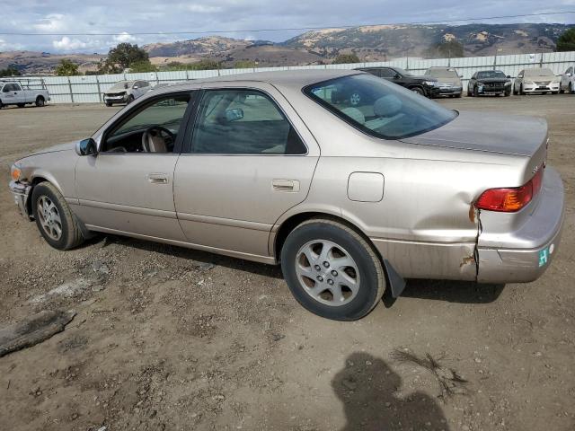 Photo 1 VIN: JT2BF22K8Y0282054 - TOYOTA CAMRY CE 