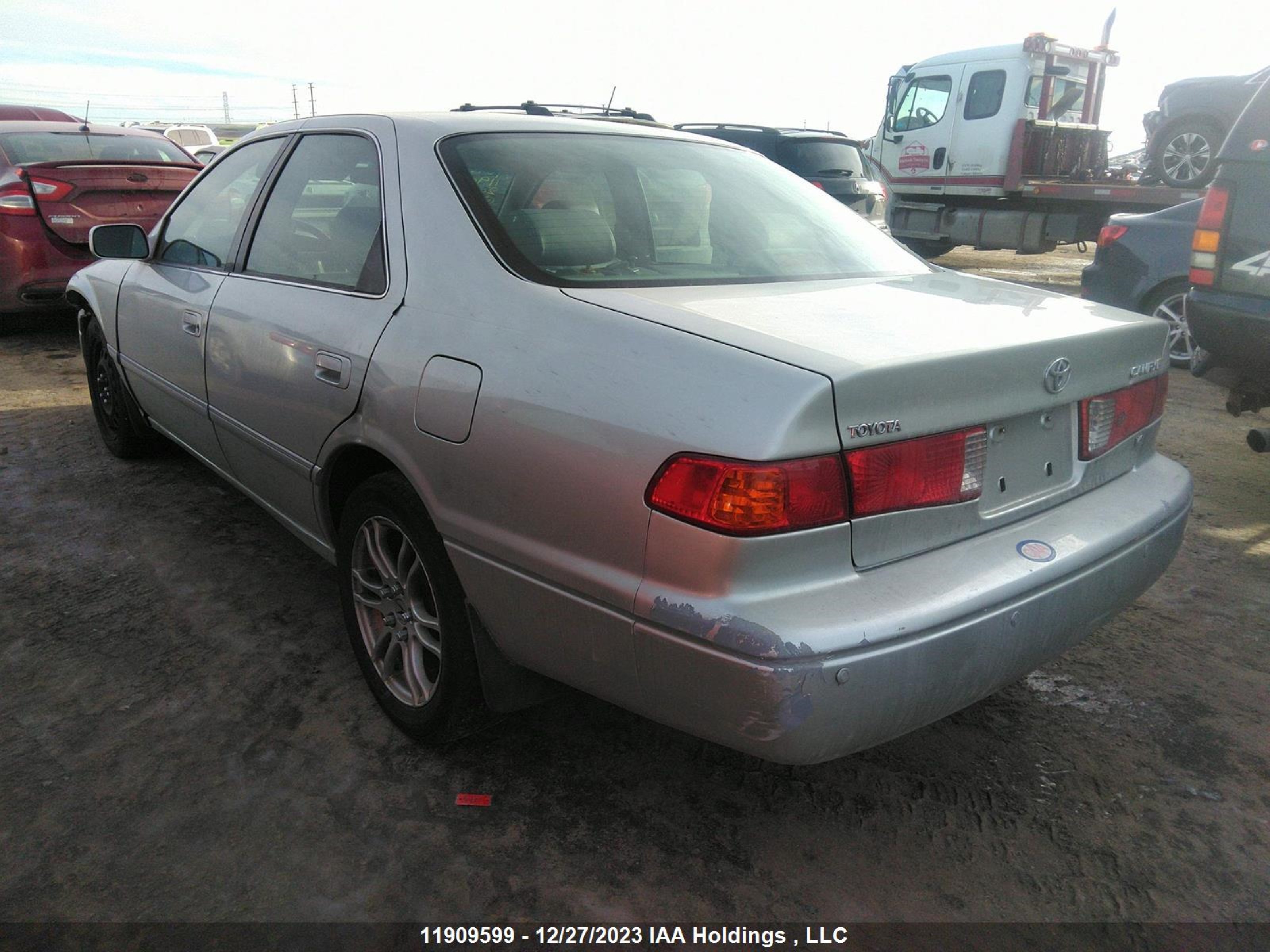 Photo 2 VIN: JT2BF22KXY0242770 - TOYOTA CAMRY 