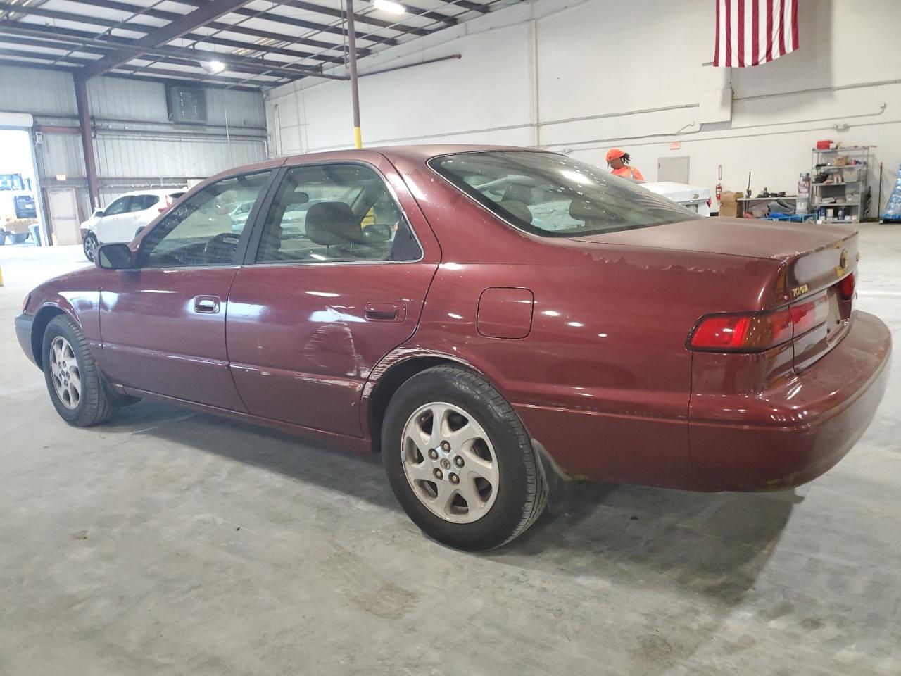 Photo 1 VIN: JT2BF28K0X0204065 - TOYOTA CAMRY 