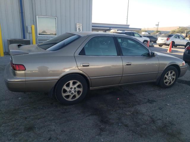 Photo 2 VIN: JT2BF28K0X0205717 - TOYOTA CAMRY LE 