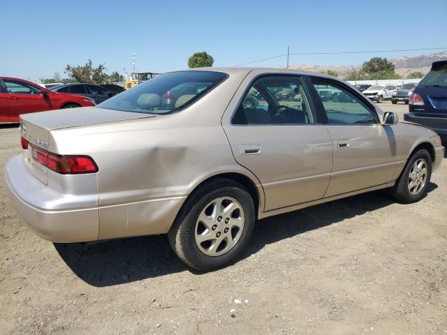 Photo 2 VIN: JT2BF28K2X0157654 - TOYOTA CAMRY LE 