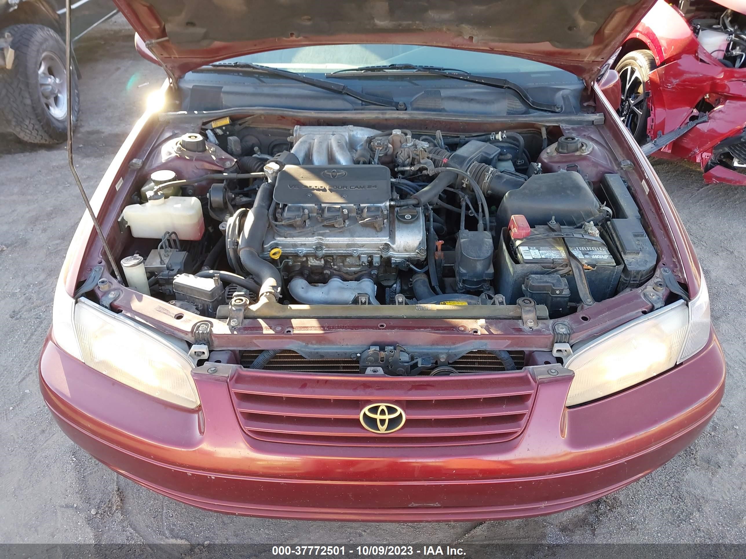 Photo 9 VIN: JT2BF28K3X0173927 - TOYOTA CAMRY 