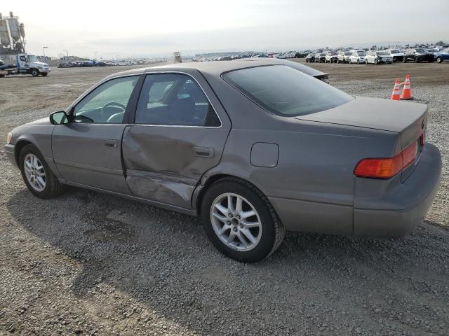 Photo 1 VIN: JT2BF28K3Y0249731 - TOYOTA CAMRY LE 