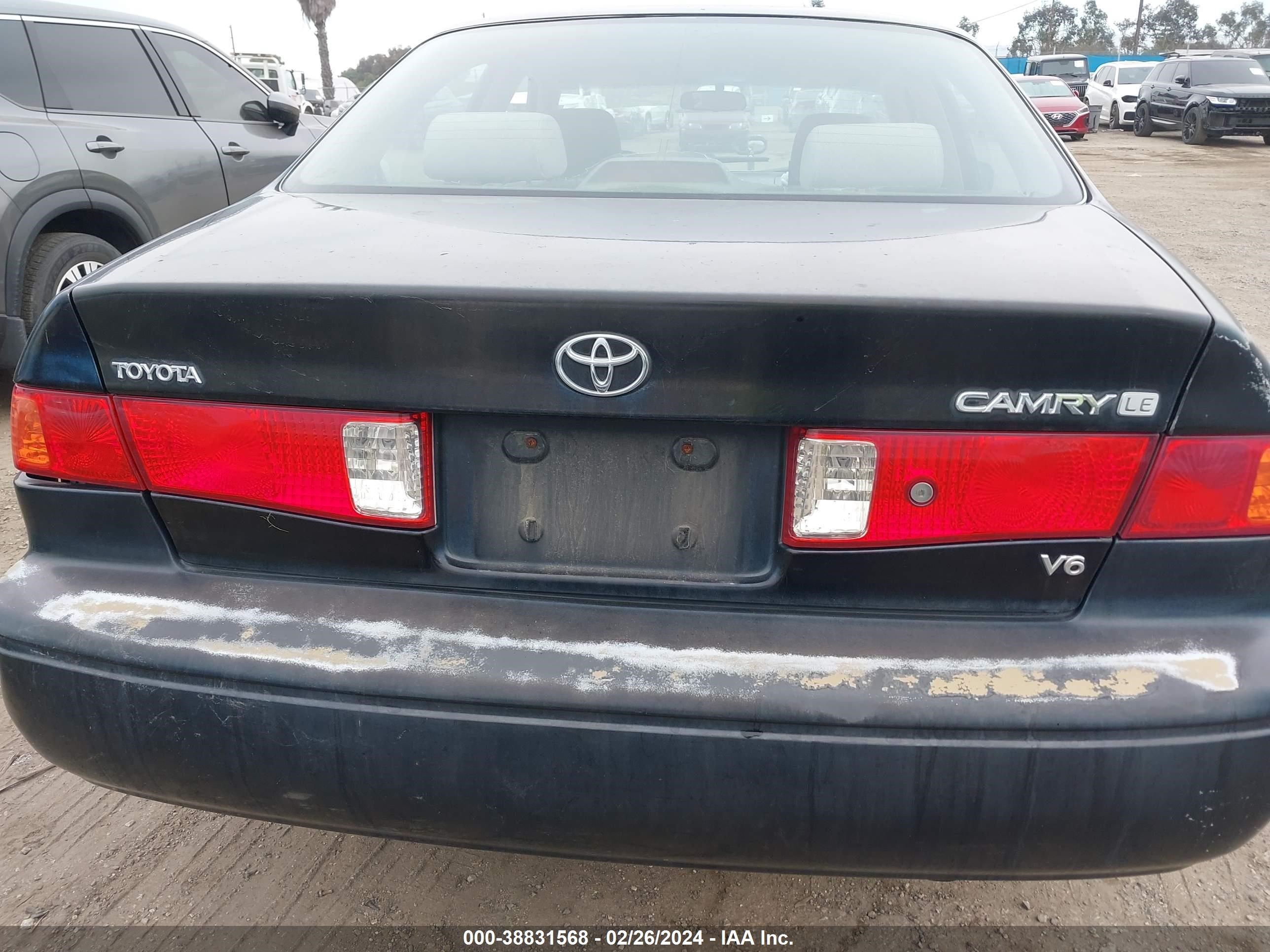 Photo 15 VIN: JT2BF28K3Y0252645 - TOYOTA CAMRY 