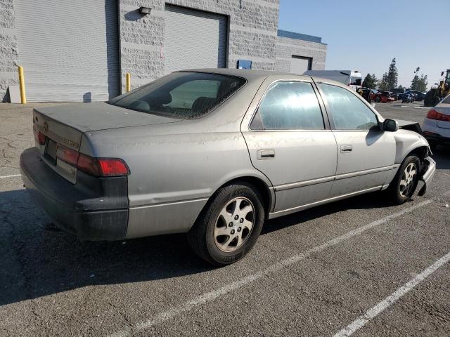 Photo 2 VIN: JT2BF28K4W0106302 - TOYOTA CAMRY LE 