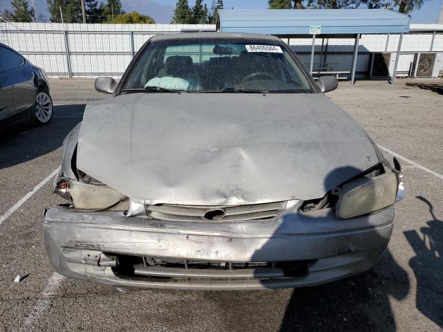 Photo 4 VIN: JT2BF28K4W0106302 - TOYOTA CAMRY LE 