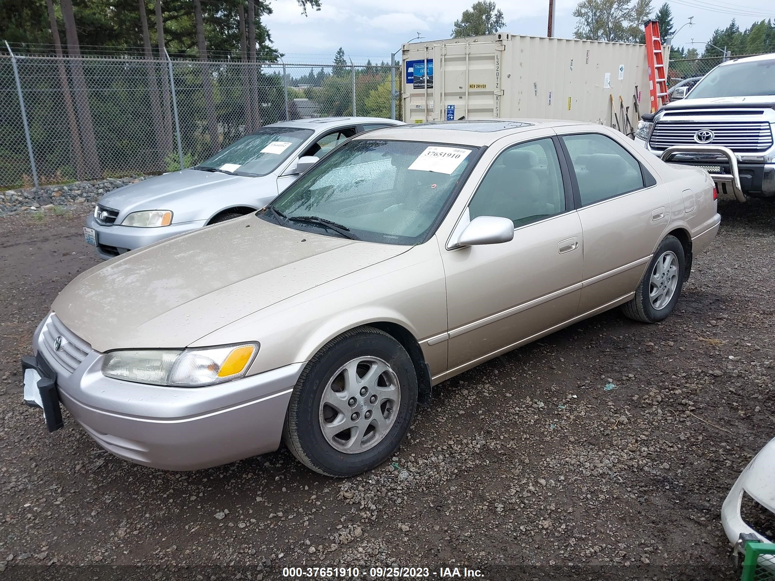 Photo 1 VIN: JT2BF28K6X0152960 - TOYOTA CAMRY 