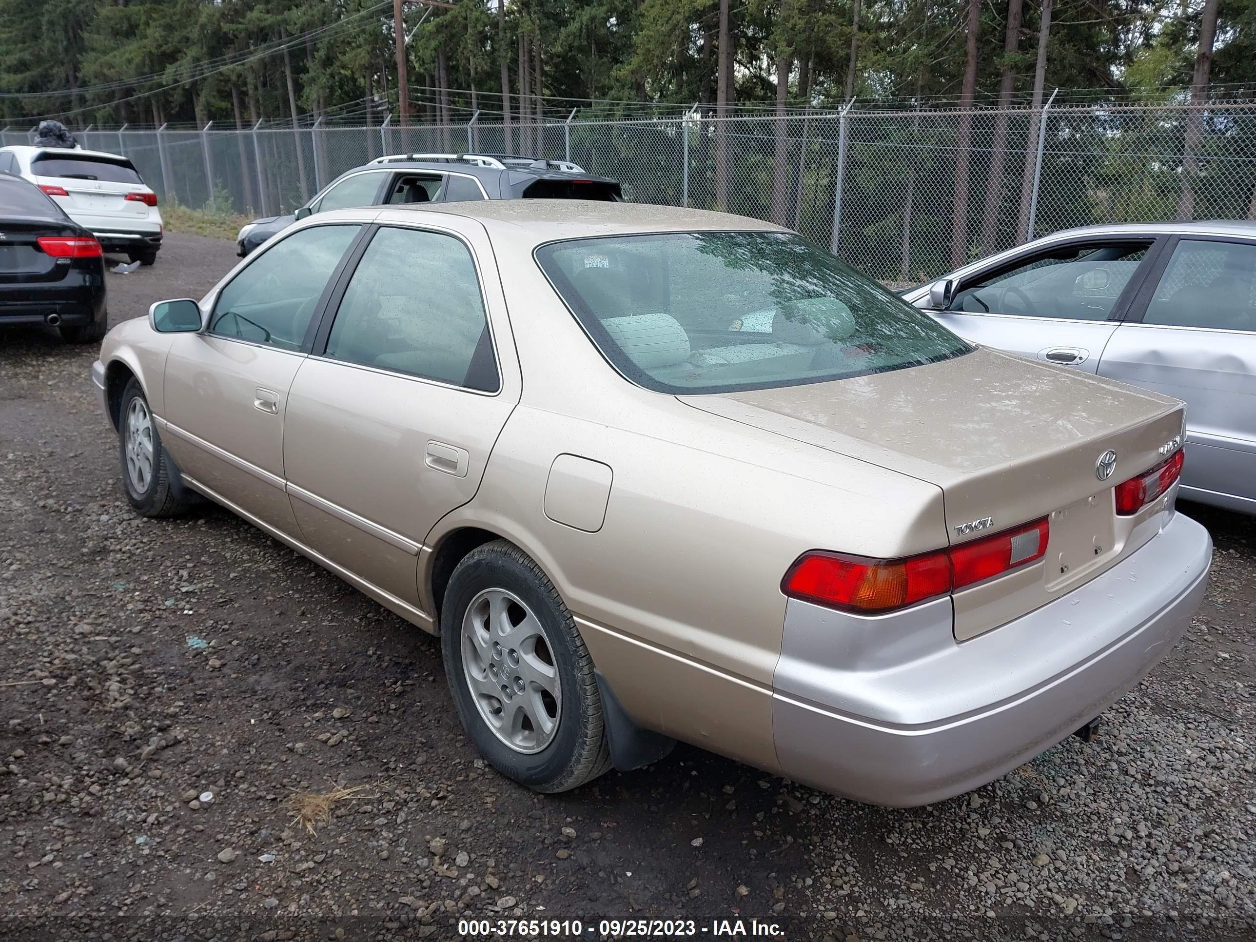 Photo 2 VIN: JT2BF28K6X0152960 - TOYOTA CAMRY 