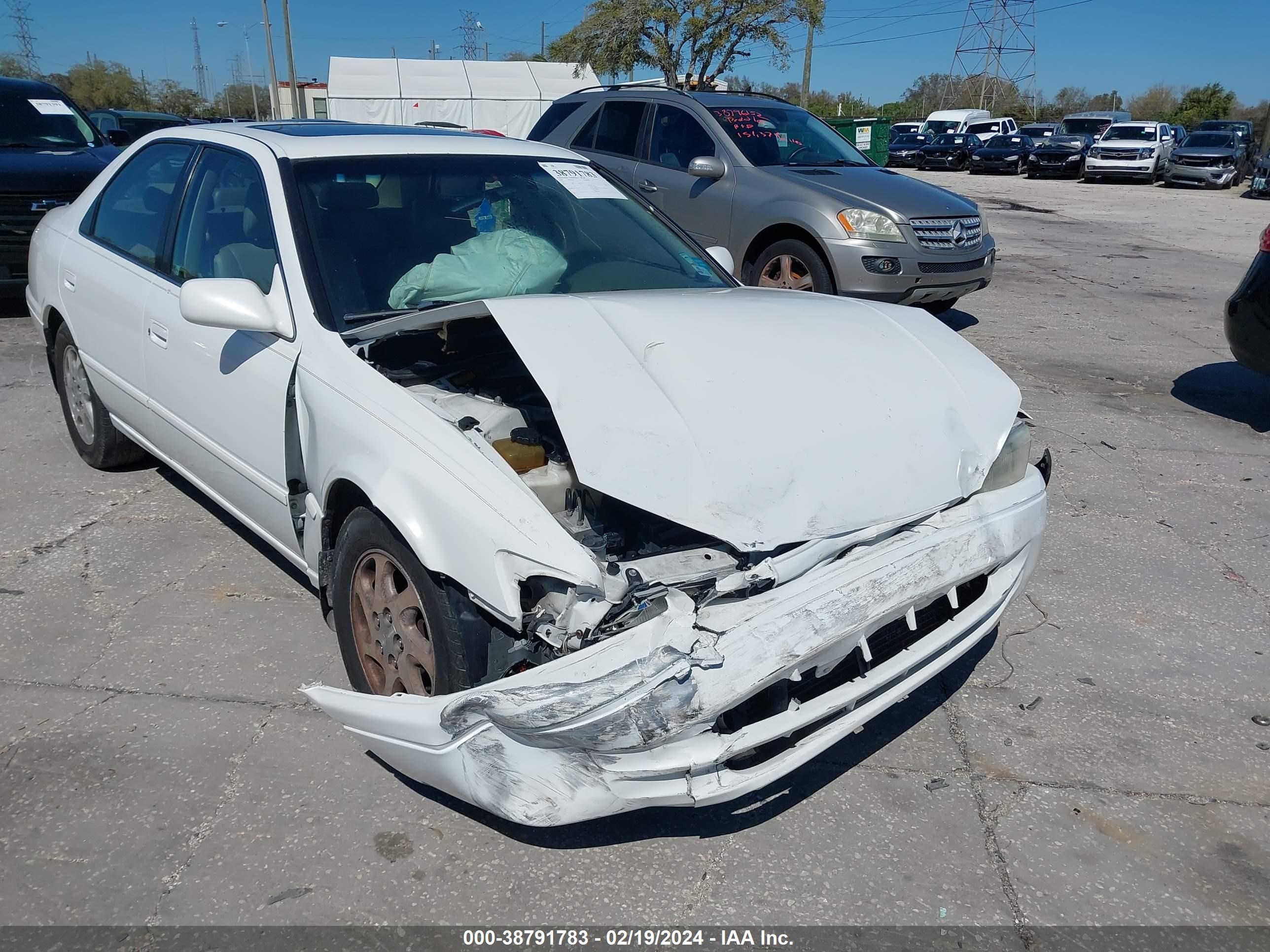 Photo 5 VIN: JT2BF28K7X0203835 - TOYOTA CAMRY 