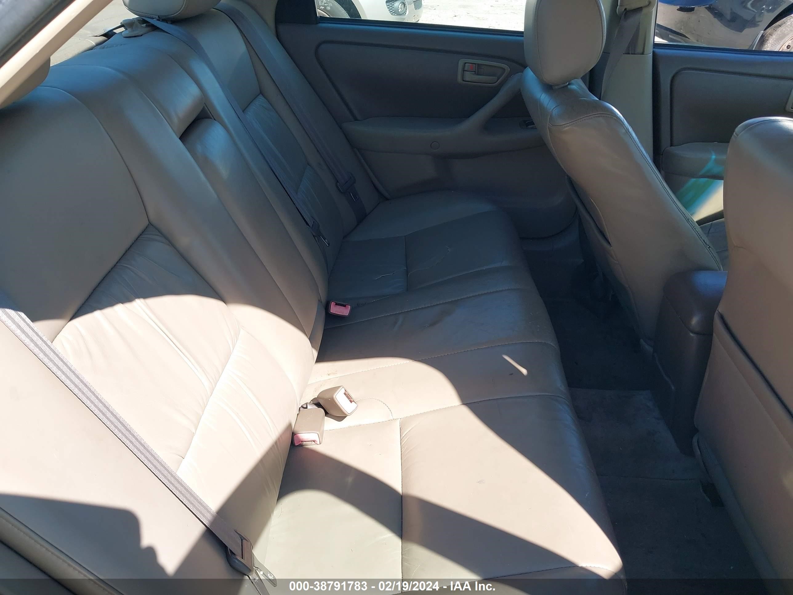 Photo 7 VIN: JT2BF28K7X0203835 - TOYOTA CAMRY 