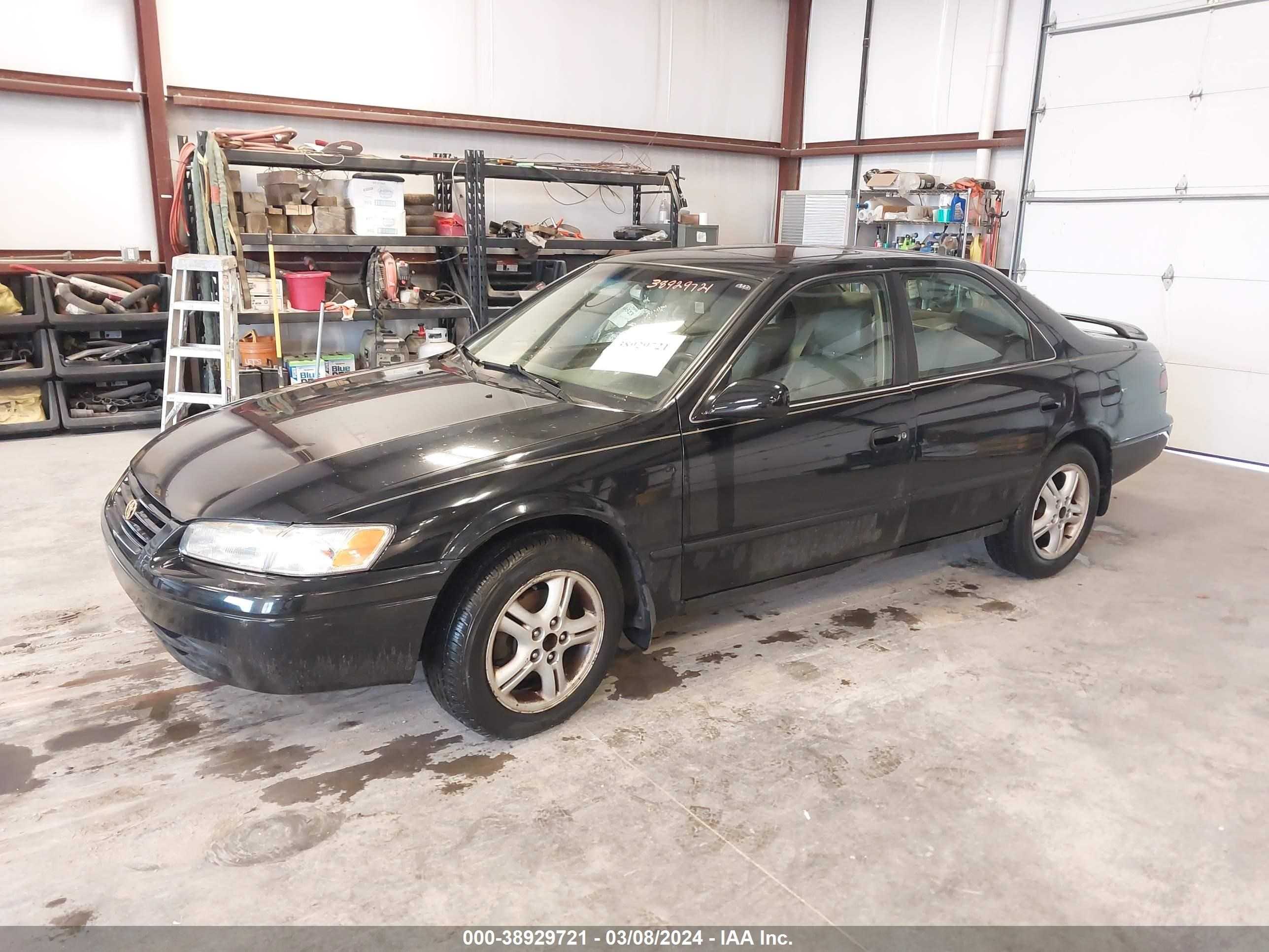 Photo 1 VIN: JT2BF28K7X0203849 - TOYOTA CAMRY 