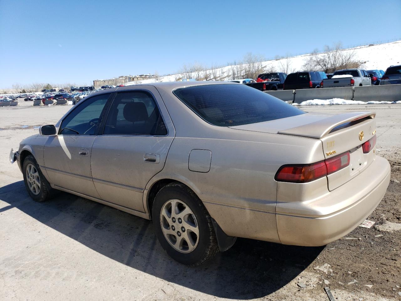 Photo 1 VIN: JT2BF28K8W0112202 - TOYOTA CAMRY 