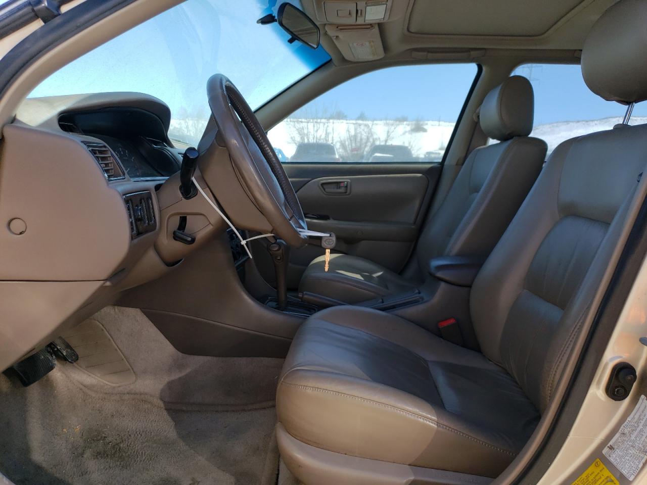 Photo 6 VIN: JT2BF28K8W0112202 - TOYOTA CAMRY 