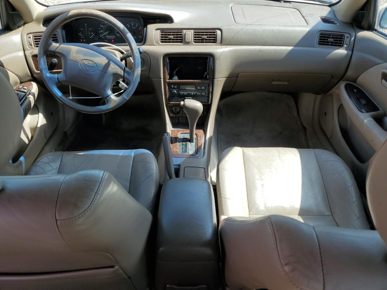 Photo 7 VIN: JT2BF28K8Y0273734 - TOYOTA CAMRY 